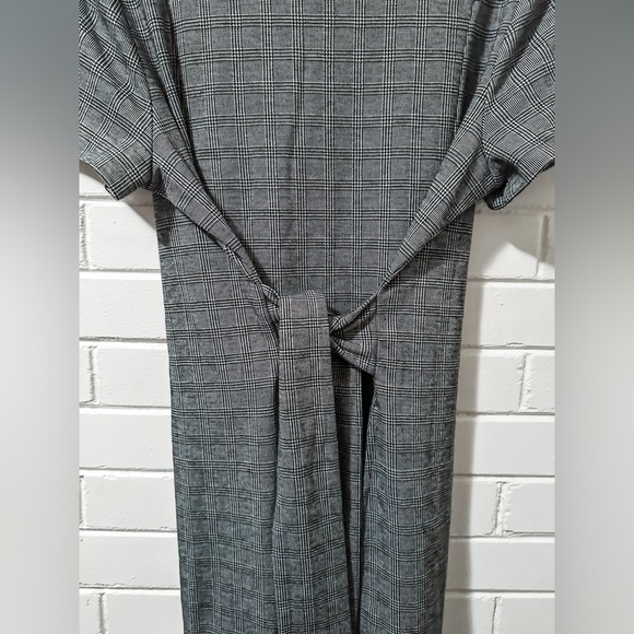 A Pea in the Pod - Maternity + Nursing Sheath Dress - Plaid - sz LARGE - Picture 9 of 9